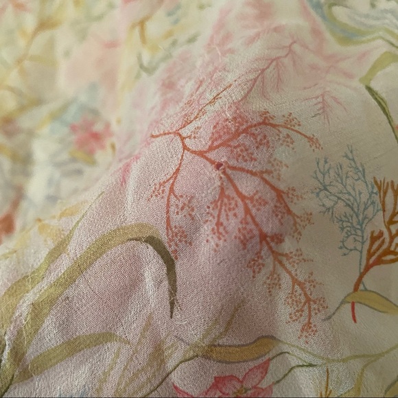 DVF 100% Silk Floral Halter - Picture 4 of 4